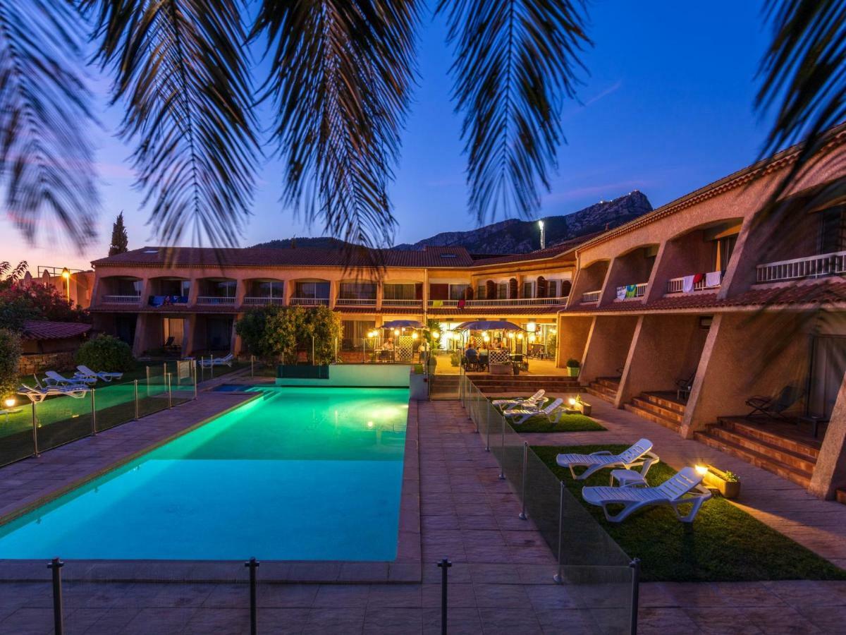 Noemys Toulon La Valette - Hotel Restaurant Avec Piscine Exterior photo