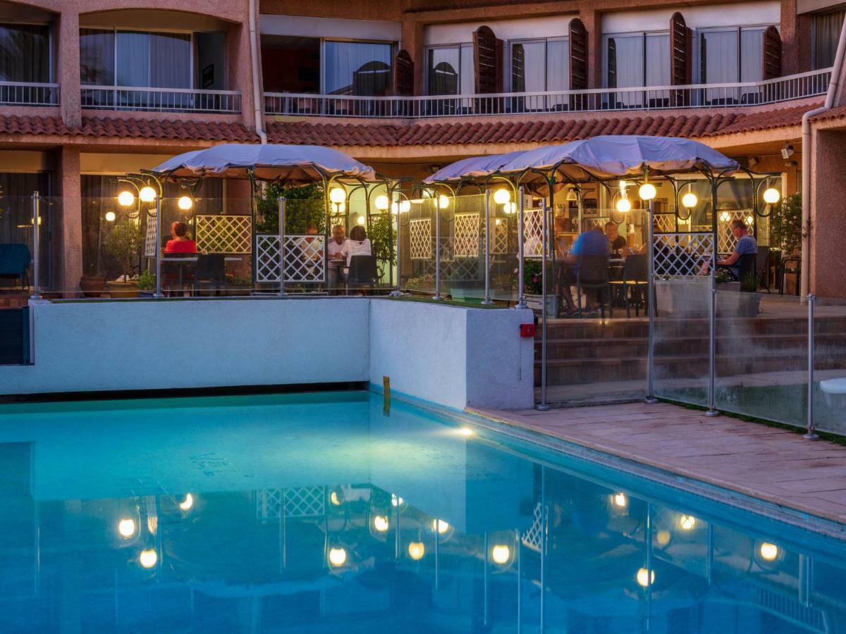 Noemys Toulon La Valette - Hotel Restaurant Avec Piscine Exterior photo